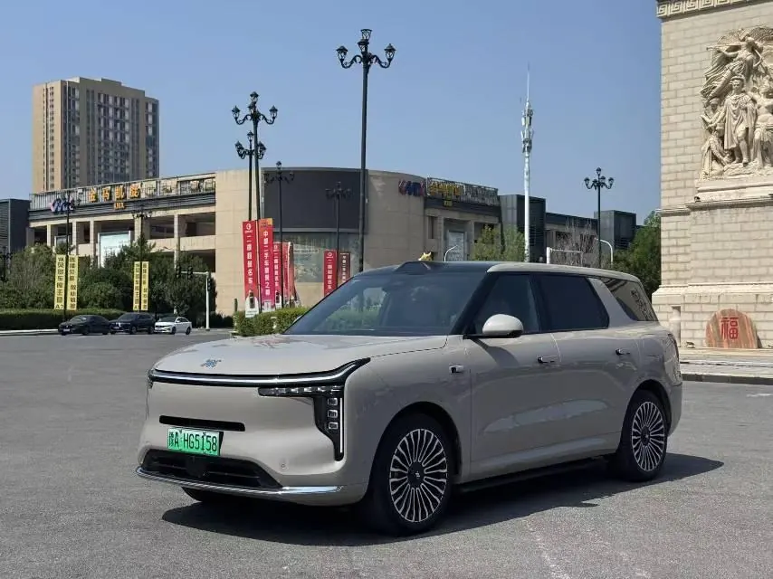 Open image lightbox: IM 2026 IM LS8 66 Ultra Technology Flagship Large Five-seater Automatic Transmission