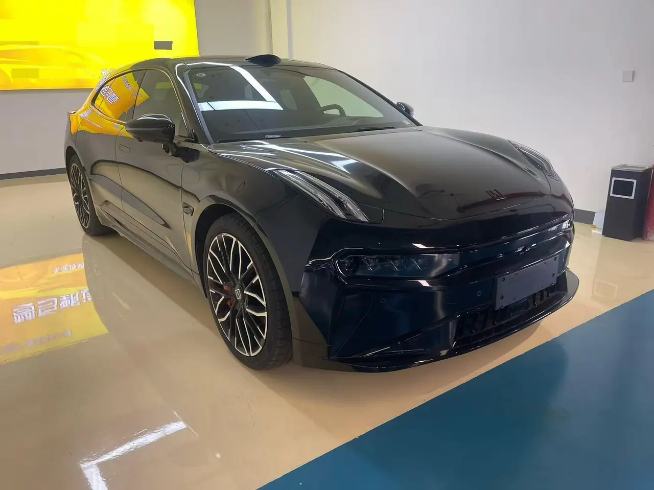 Zeekr 2025 Zeekr 001 YOU version 100kWh four-wheel drive automatic gear 3