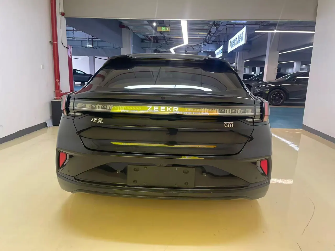 Zeekr 2025 Zeekr 001 YOU version 100kWh four-wheel drive automatic gear 8
