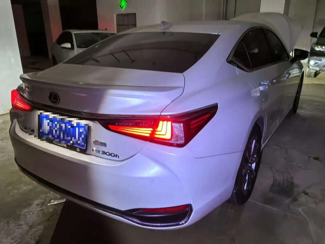 Lexus ES (Imported) 2021 ES300h 2.5 Stepless Excellence Edition Automatic Gear 6
