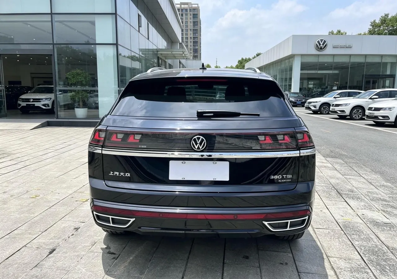 Volkswagen 2025 Tuang 2.0TSI 380TSI four-wheel drive superior automatic gear 3