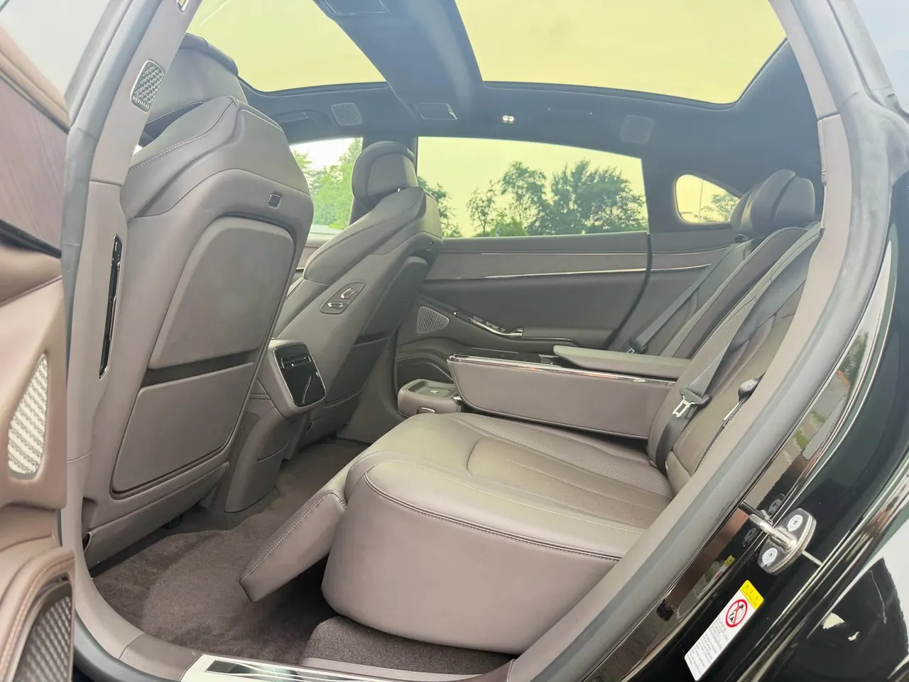 Denza 2024 Denza Z9 2.0T Stepless 1100km Four-wheel Drive Max Edition Automatic Gear 8