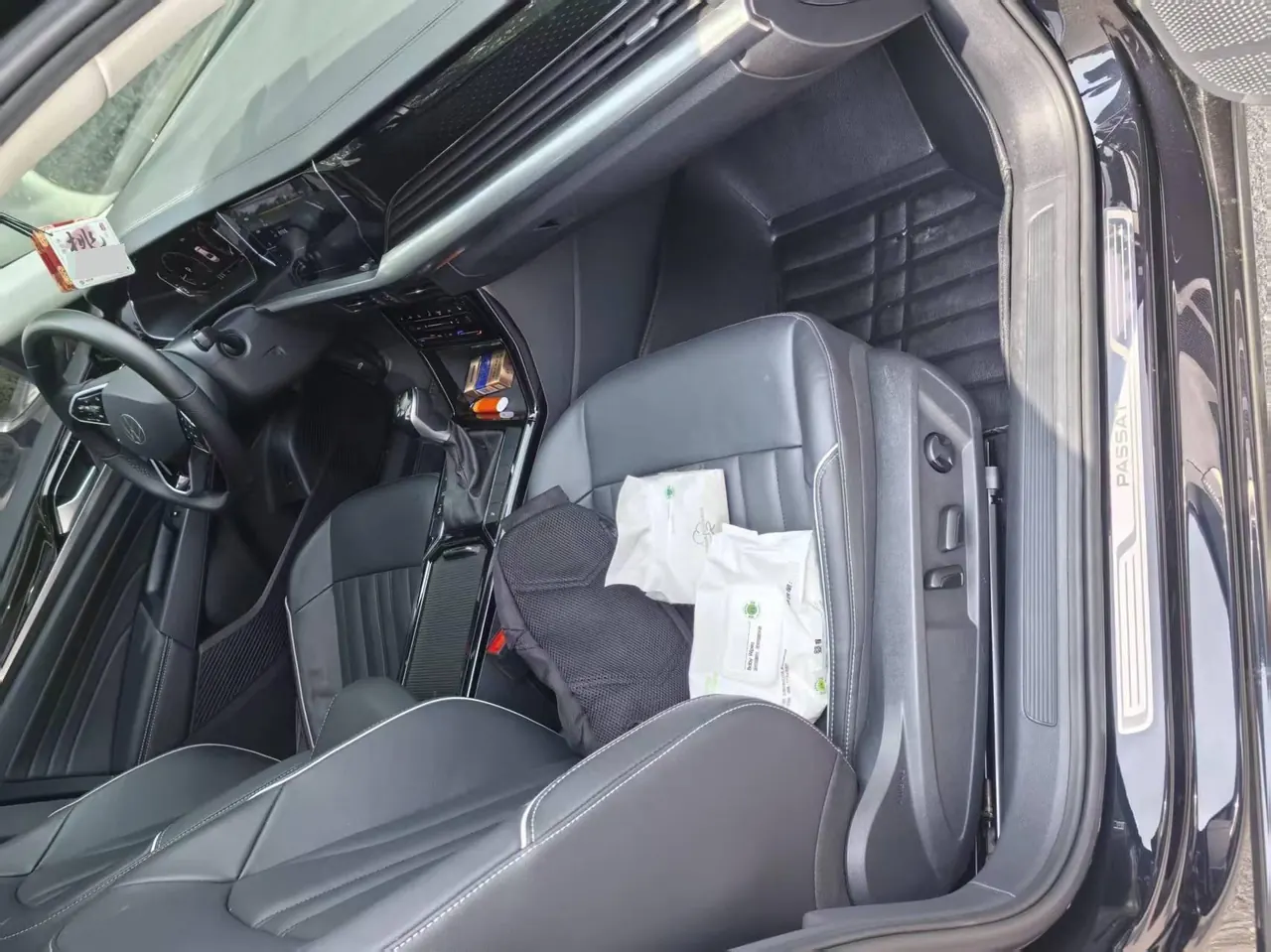 Volkswagen 2023 Passat 2.0TSI 330TSI Elite Edition Automatic 3