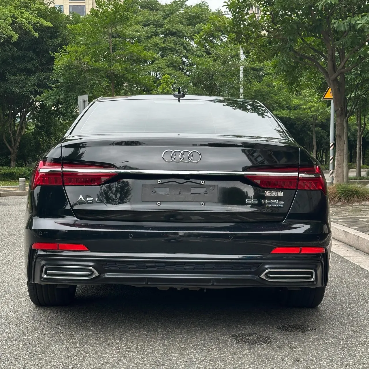 Audi 2020 A6L e-tron 2.0TFSI 55TFSI e Quattro automatic 3