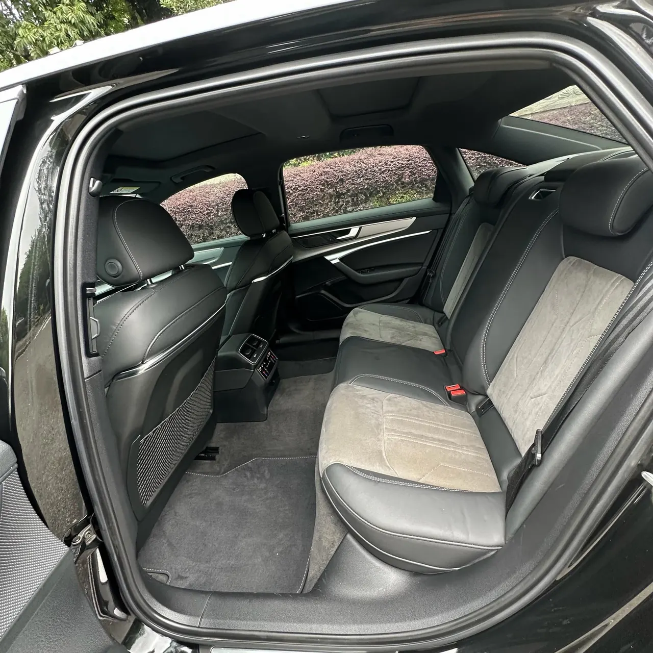 Audi 2020 A6L e-tron 2.0TFSI 55TFSI e Quattro automatic 4
