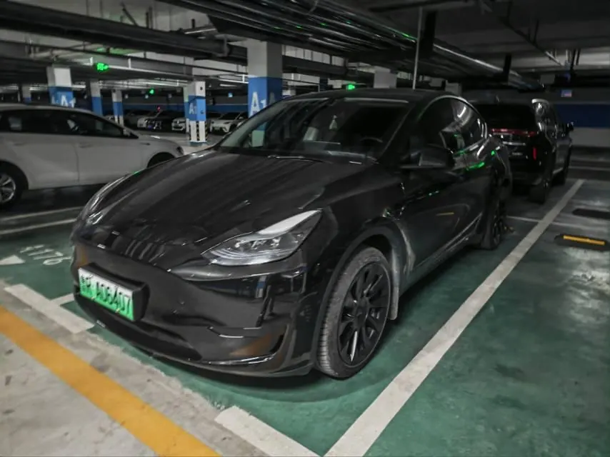 Tesla 2022 Model Y rear-wheel drive version (facelift) automatic gear - View 1