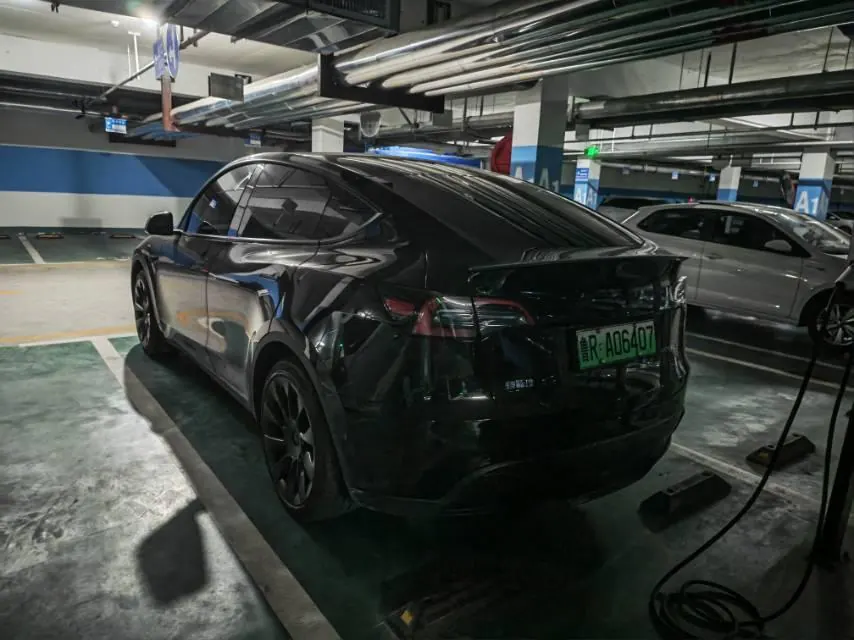 Tesla 2022 Model Y rear-wheel drive version (facelift) automatic gear 3