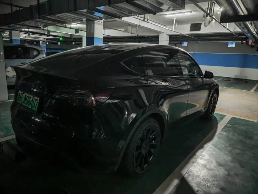 Tesla 2022 Model Y rear-wheel drive version (facelift) automatic gear 4