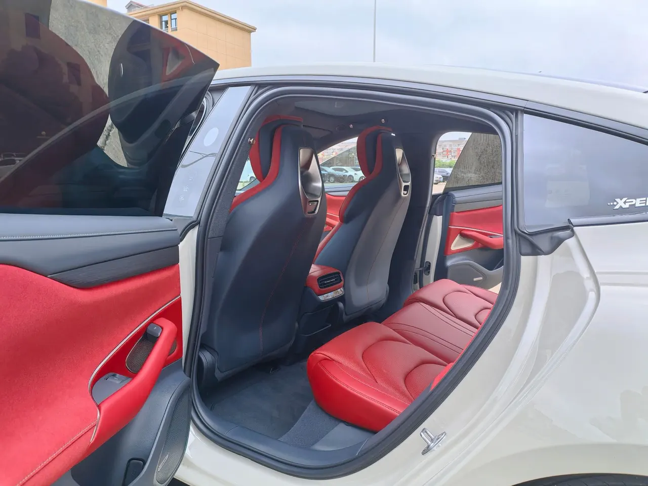 MI 2024 SU 7 700km Rear Drive Long Endurance Smart Driving Edition Automatic Gear 3