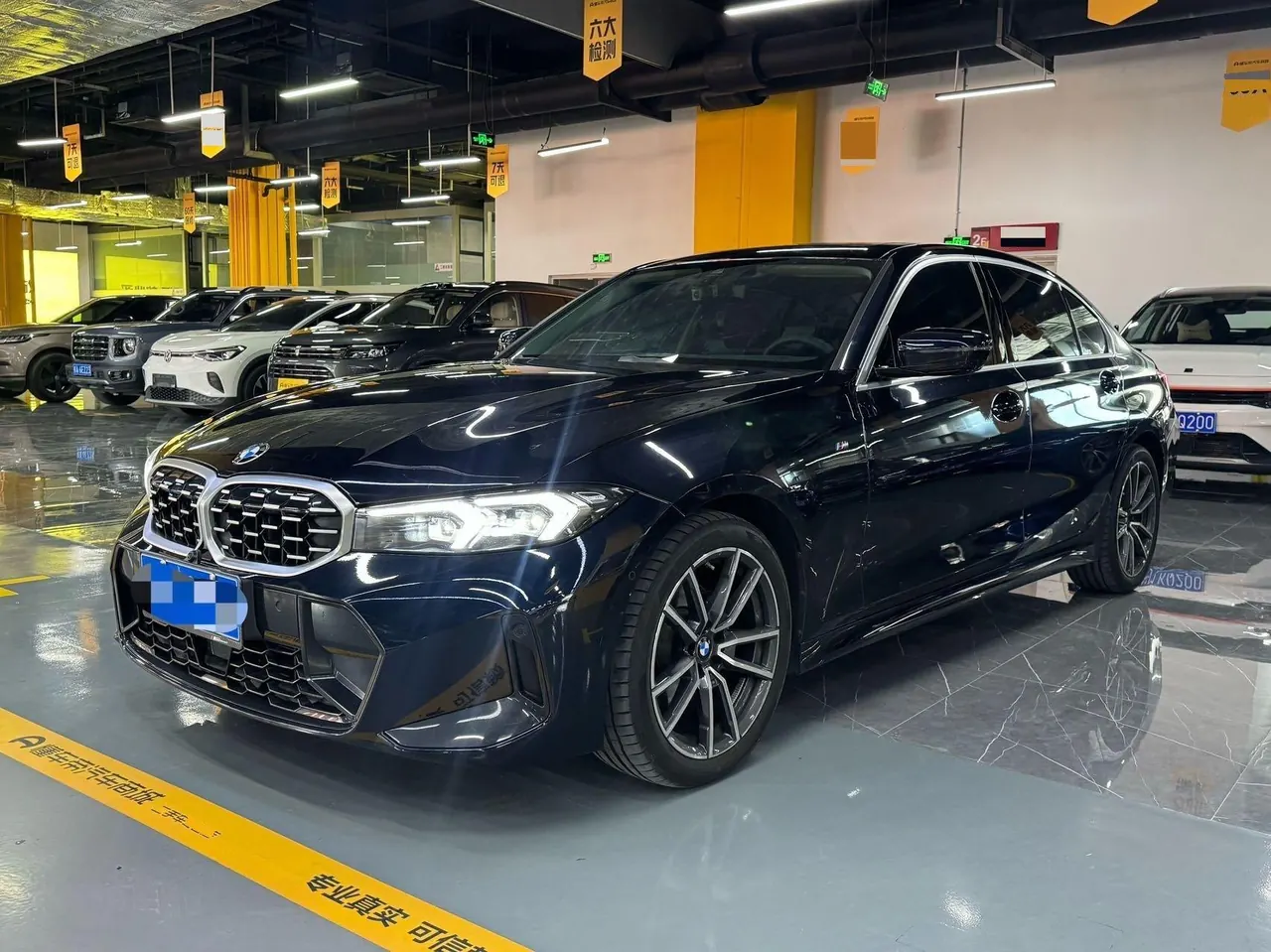 BMW 3 Series 2025 325Li 2.0T M Sports Suit Automatic Gear - View 1