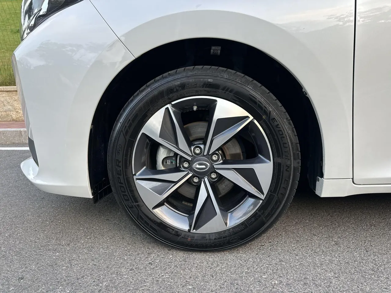 Chuanqi 2021 M6 1.5T 270T Deluxe Edition 7-seat Automatic Gear 12