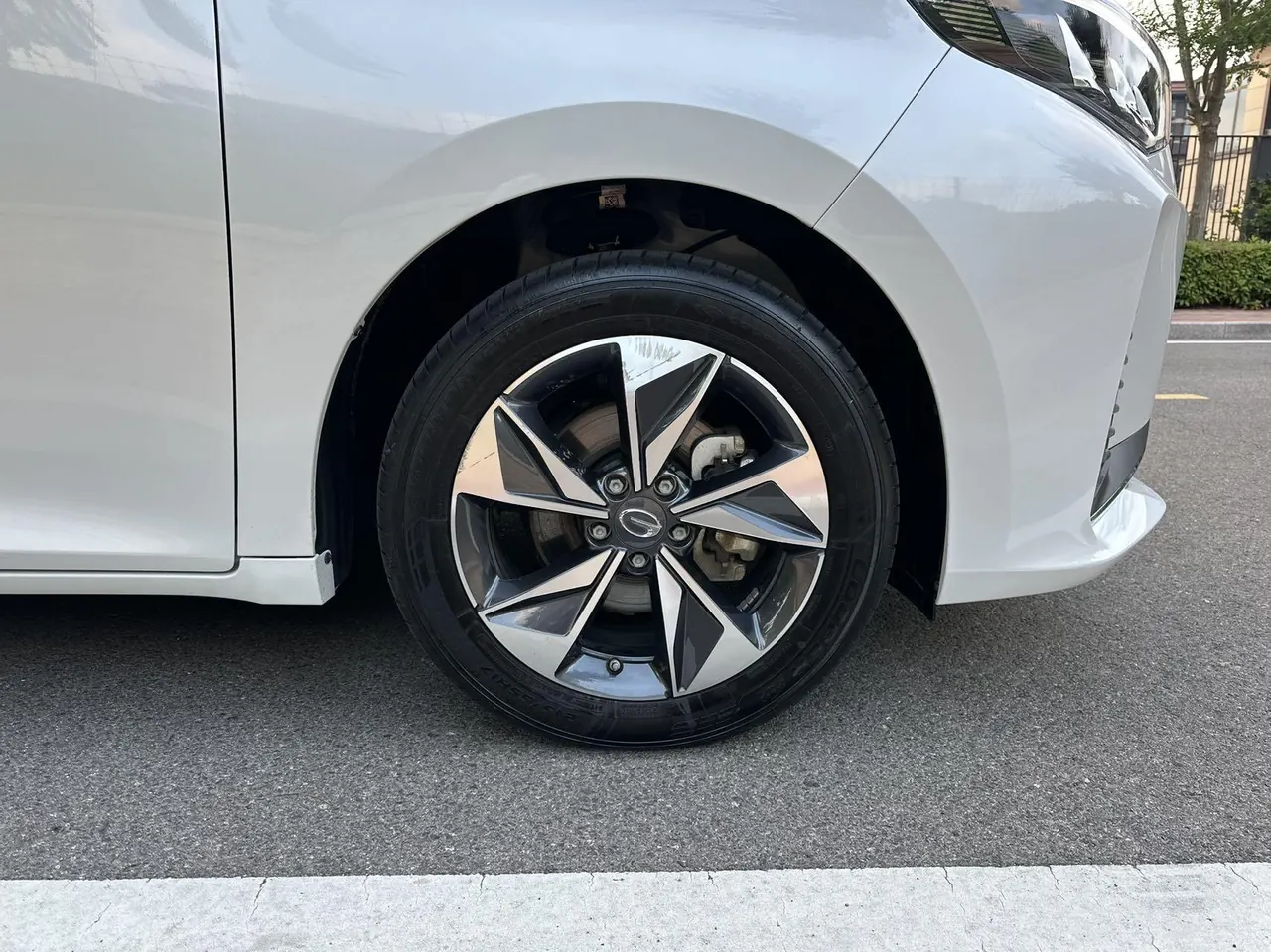 Chuanqi 2021 M6 1.5T 270T Deluxe Edition 7-seat Automatic Gear 15
