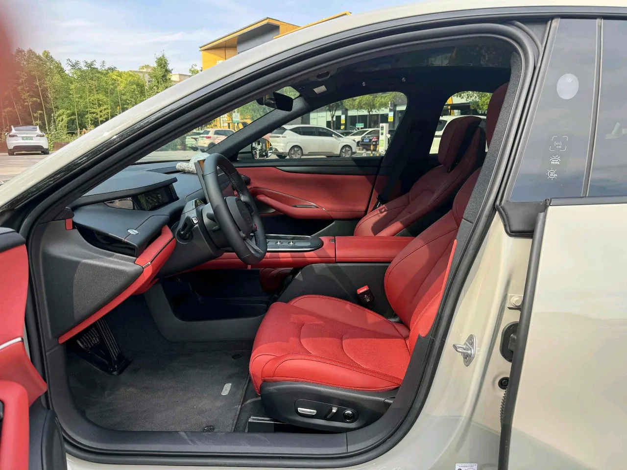 MI 2024 SU 7 700km Rear Drive Long Endurance Smart Driving Edition Automatic Gear 5