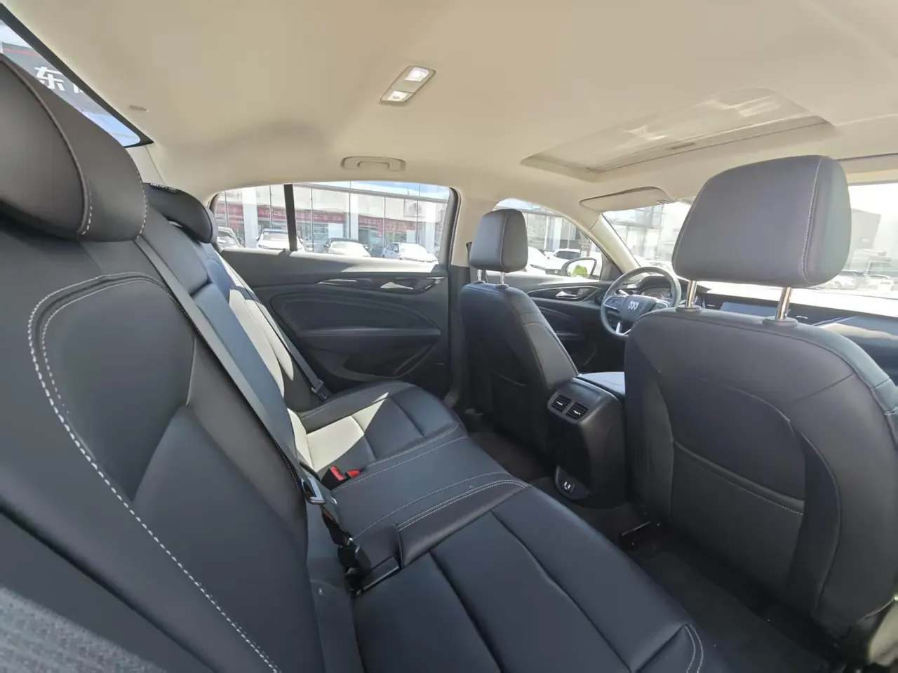 Buick 2025 Regal 1.5T 25T Super Edition Automatic Gear 2