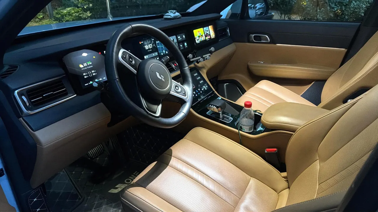 Li 2020 ONE 1.2T extended range 6-seat automatic gear 3