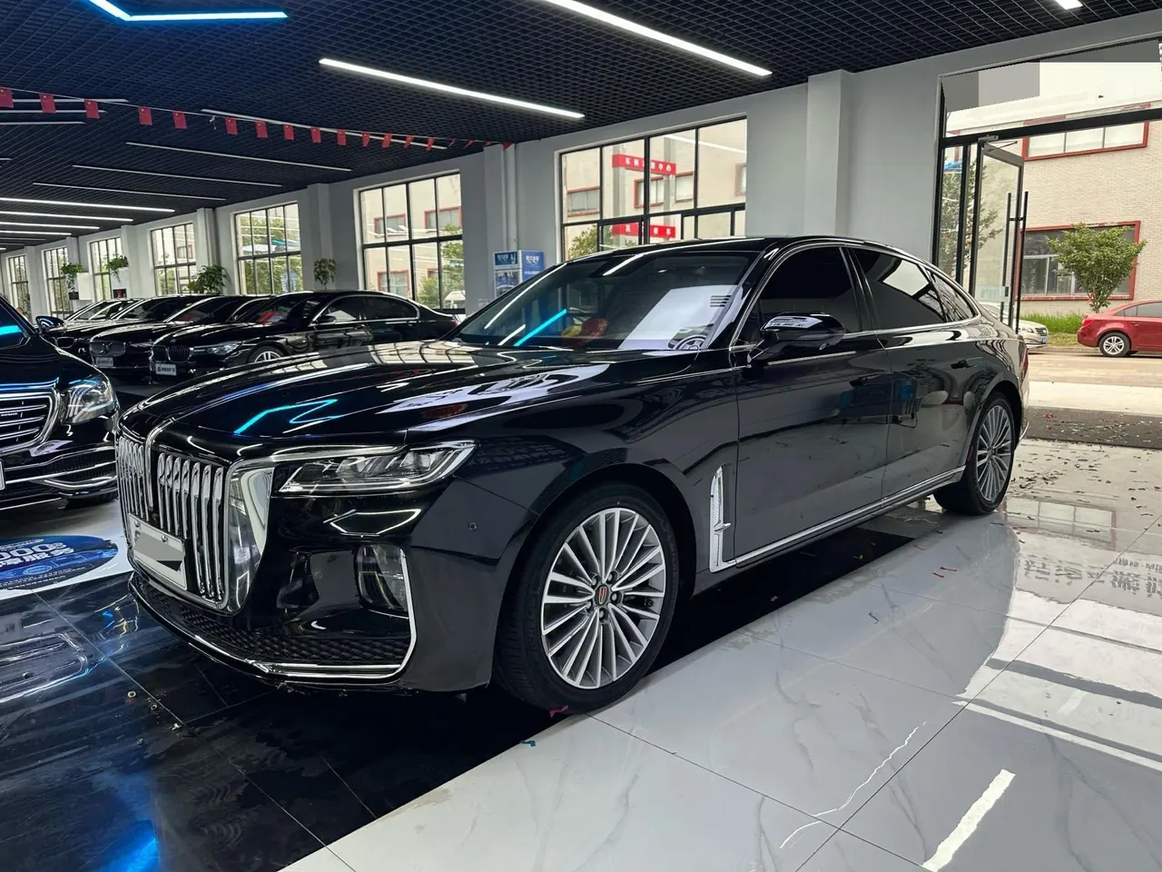 Open image lightbox: HongQi 2020 H9 48V 2.0T Zhilian Qi Chang Edition Automatic Gear