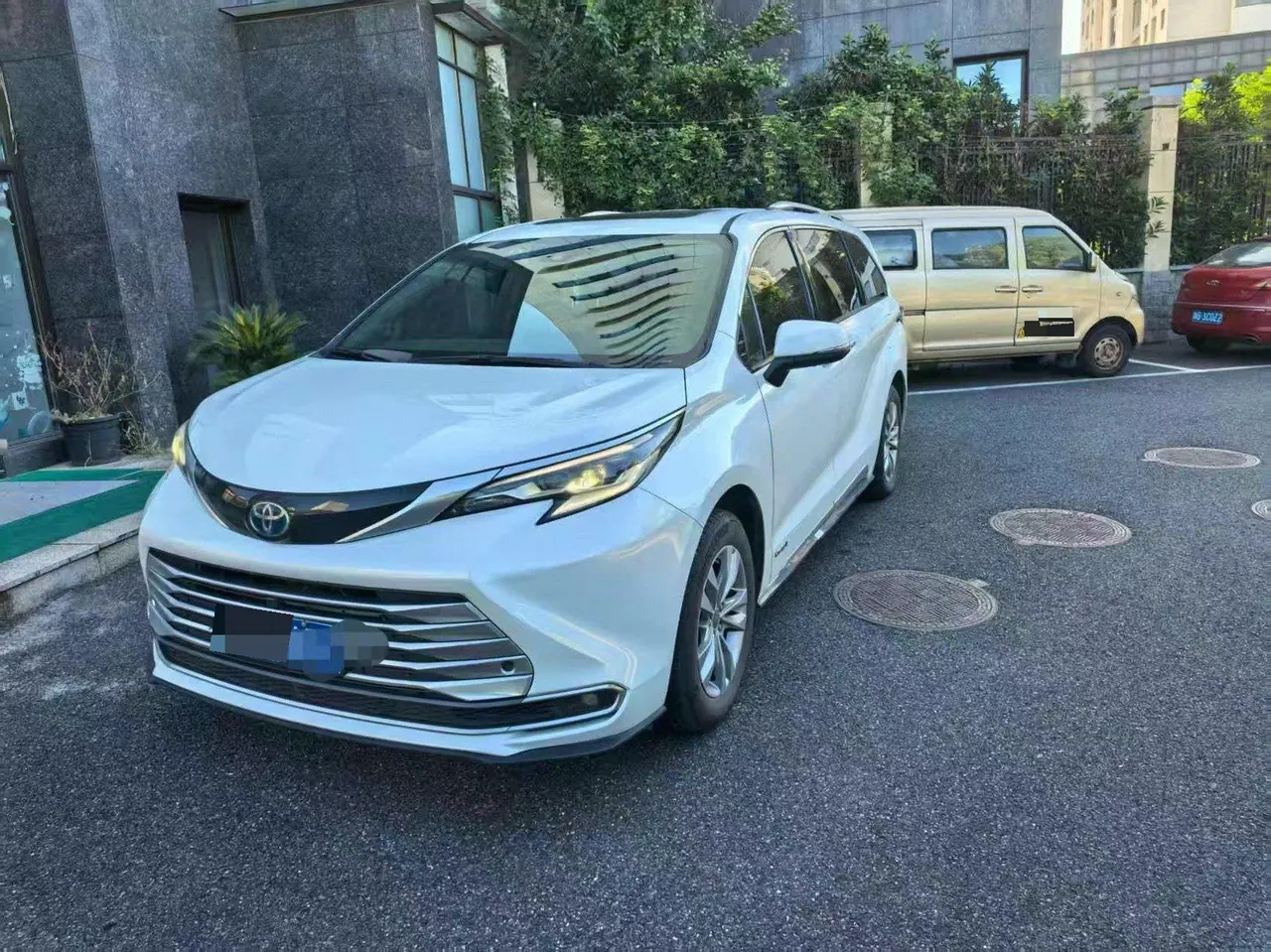 Open image lightbox: Toyota 2021 Sana 2.5 Stepless Platinum Edition Automatic Transmission