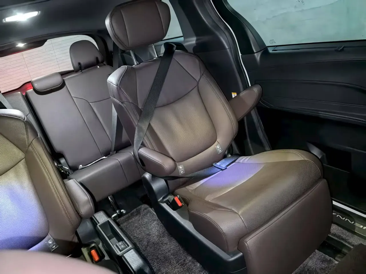 Toyota 2021 Sana 2.5 Stepless Platinum Edition Automatic Transmission 3