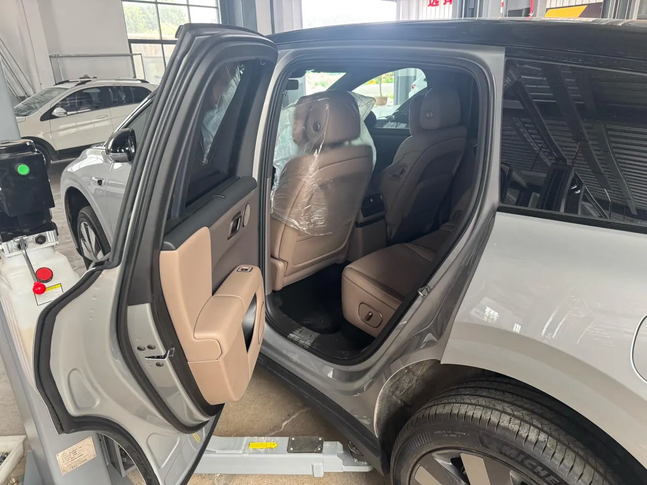 Li 2025 i6 four-wheel drive basic automatic transmission 6