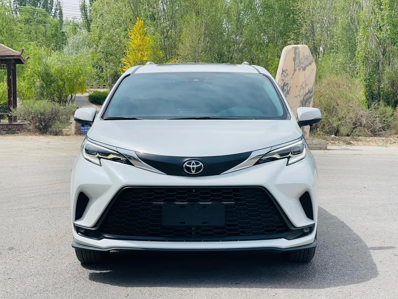 Toyota 2024 Grevia HYBRID 2.5 Stepless Comfort Edition Automatic Transmission 2