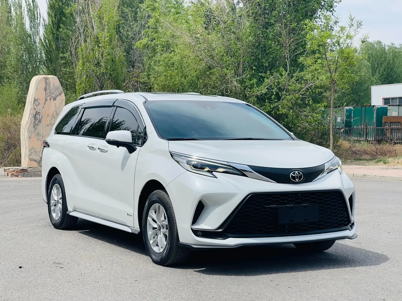 Toyota 2024 Grevia HYBRID 2.5 Stepless Comfort Edition Automatic Transmission 3