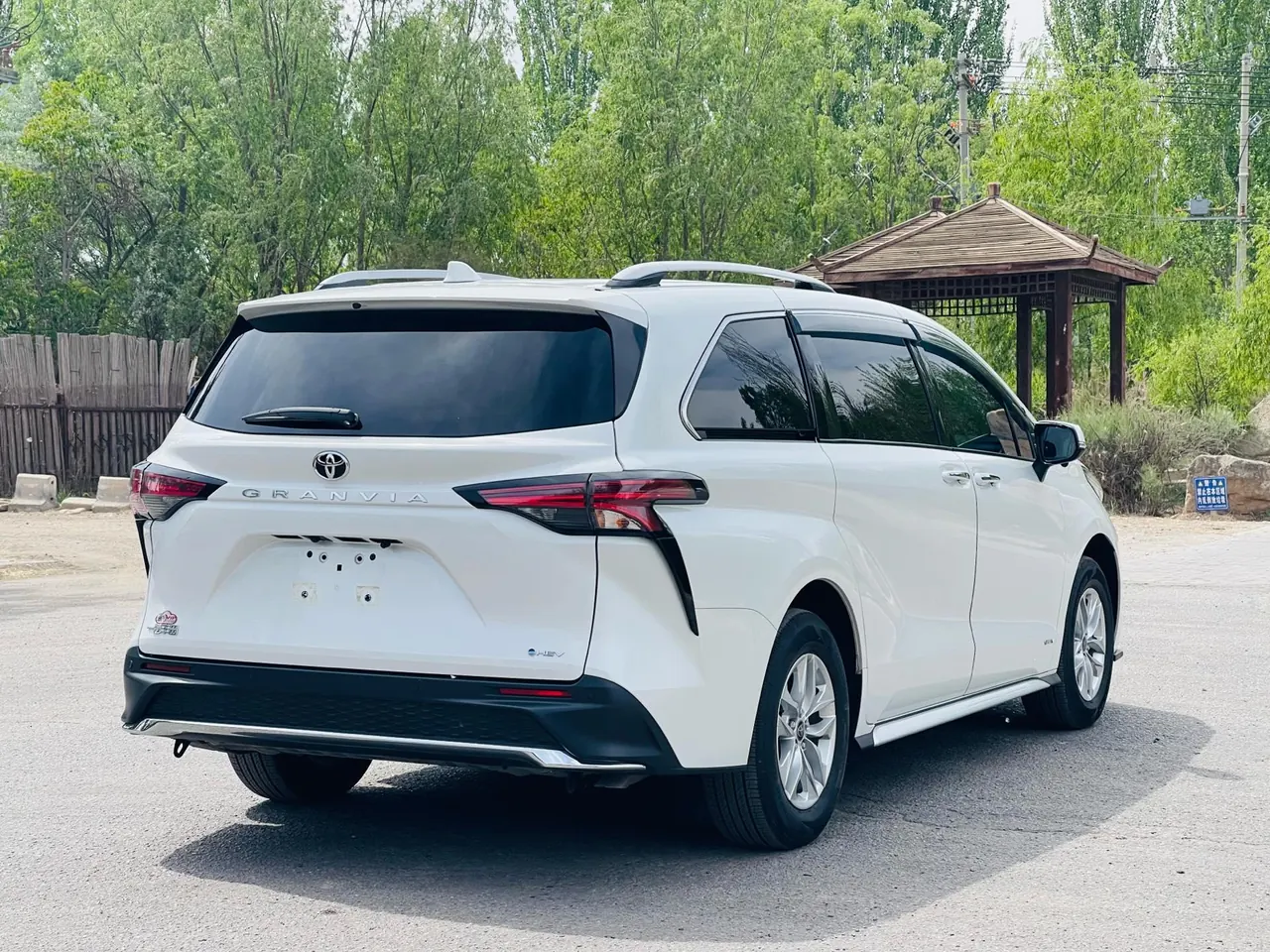 Toyota 2024 Grevia HYBRID 2.5 Stepless Comfort Edition Automatic Transmission 6
