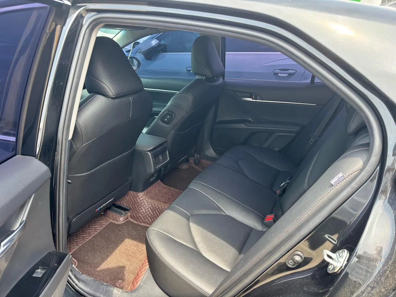 Toyota 2023 Camry 2.0G Stepless Deluxe Edition Automatic Gear 4