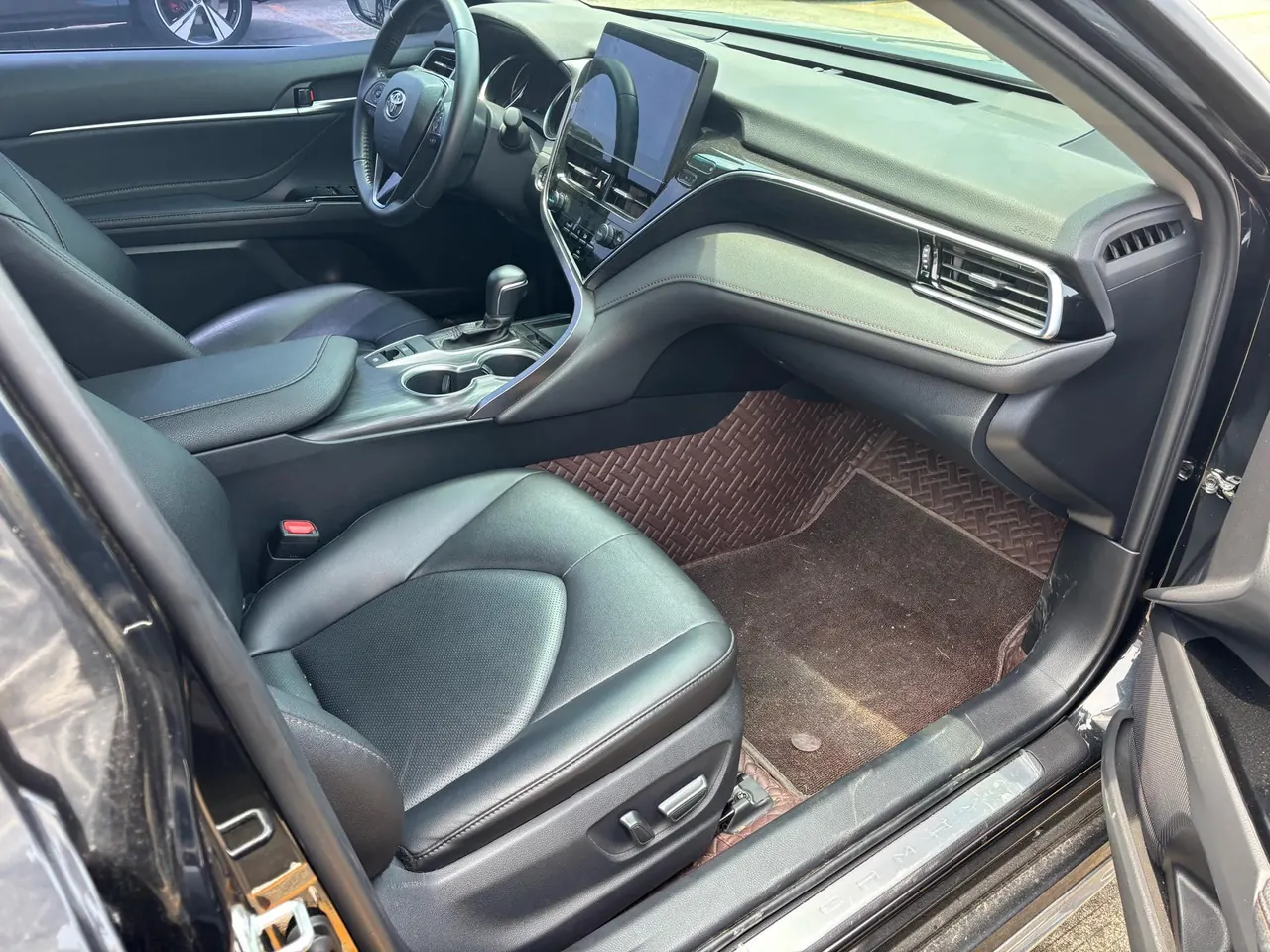 Toyota 2023 Camry 2.0G Stepless Deluxe Edition Automatic Gear 6