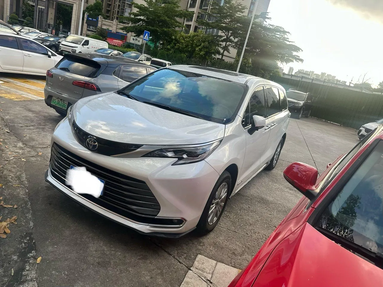 Открыть галерею: Toyota 2021 Sai 2.5 Stepless Premium Edition Automatic Gear