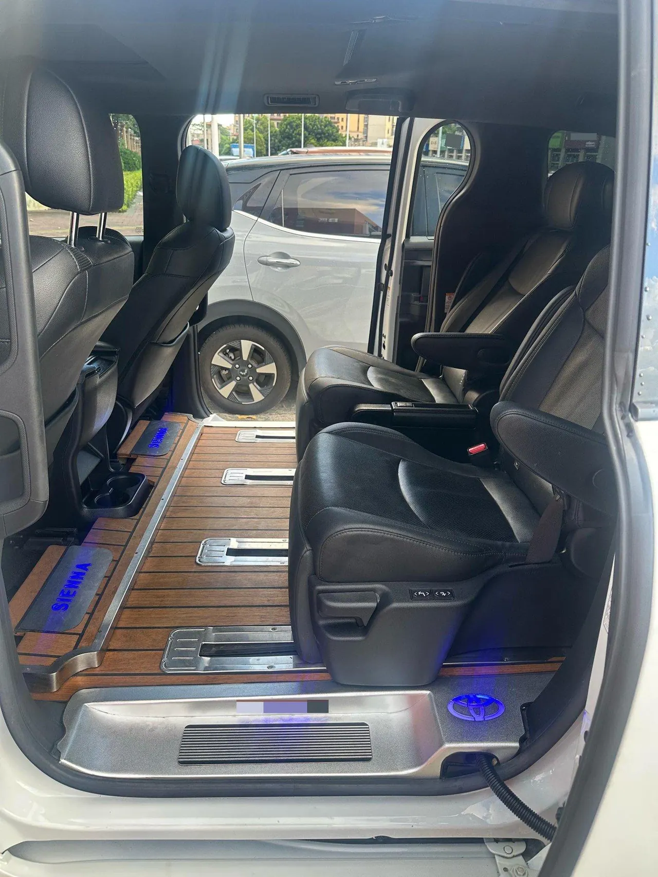 Toyota 2021 Sai 2.5 Stepless Premium Edition Automatic Gear 5