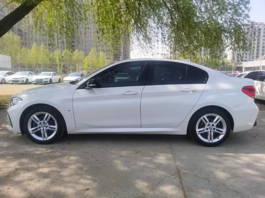 BMW 1 Series 2021 120i 1.5T M Sports Obsidian Night Edition (Changed) Automatic Gear 2