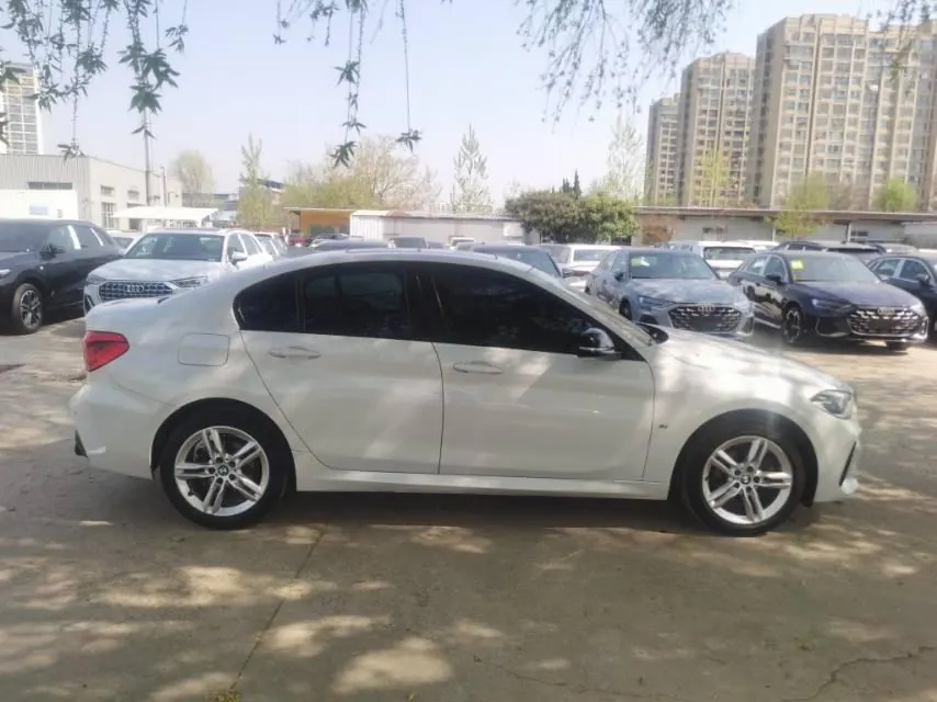 BMW 1 Series 2021 120i 1.5T M Sports Obsidian Night Edition (Changed) Automatic Gear 6