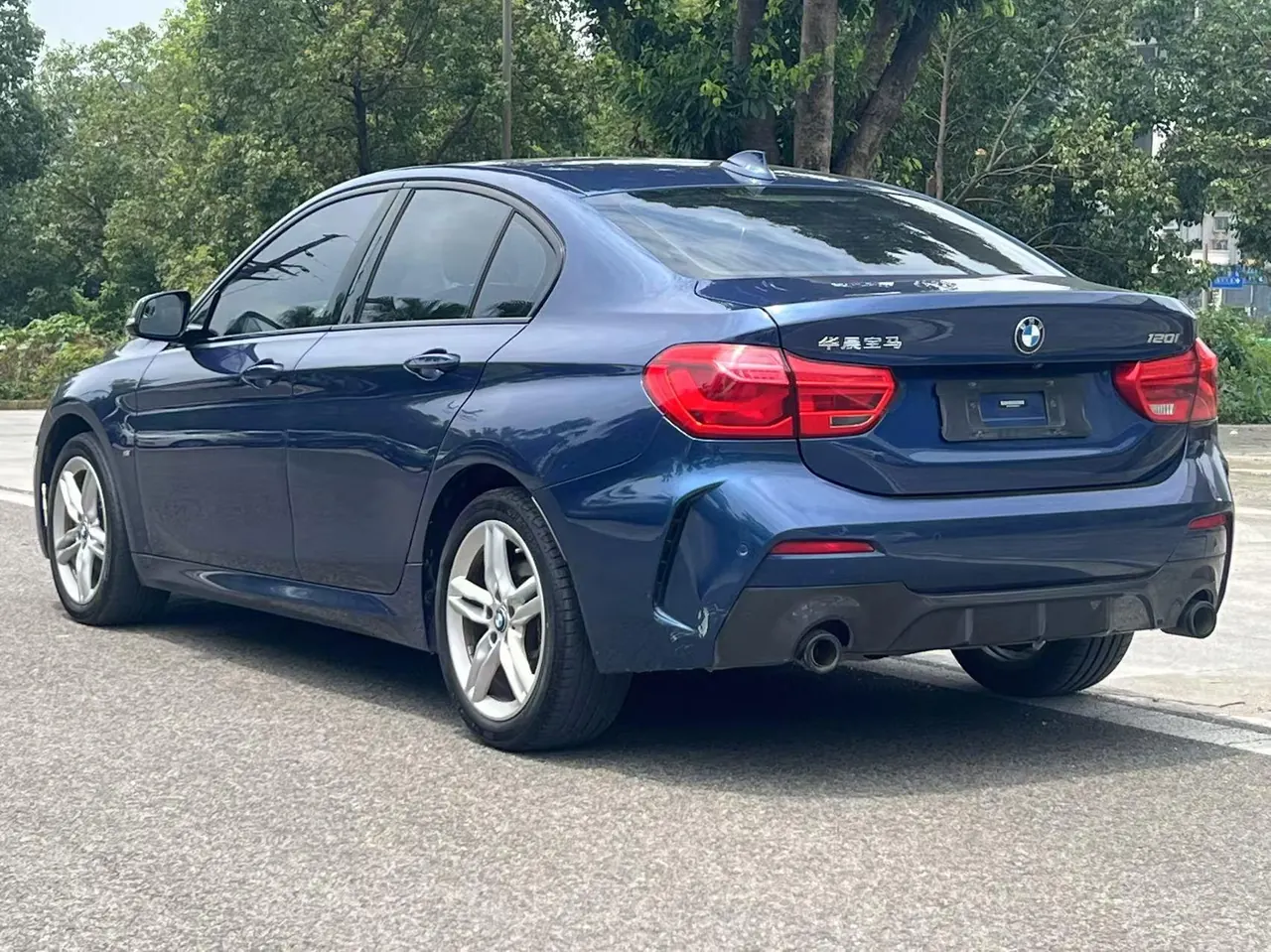 BMW 1 Series 2021 120i 1.5T M Sports Obsidian Night Edition (Changed) Automatic Gear 7