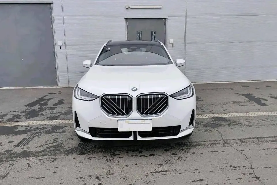 BMW 2025 X3 xDrive25L 2.0T luxury set automatic gear 2