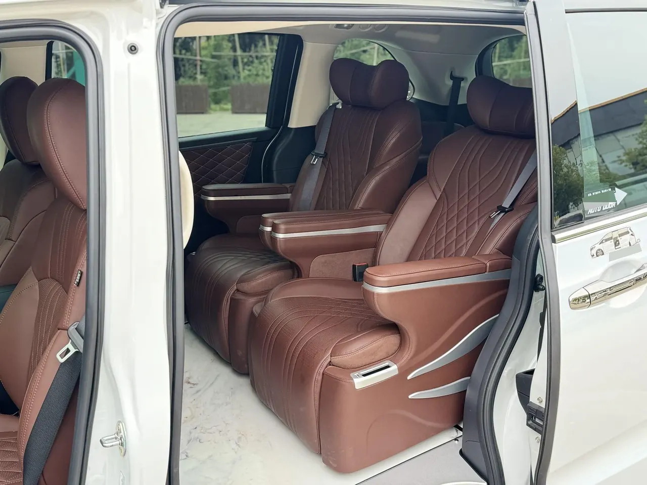 Honda 2026 Odyssey Hybrid 2.0 Stepless Sharp and Pleasant Edition Automatic Gear 5