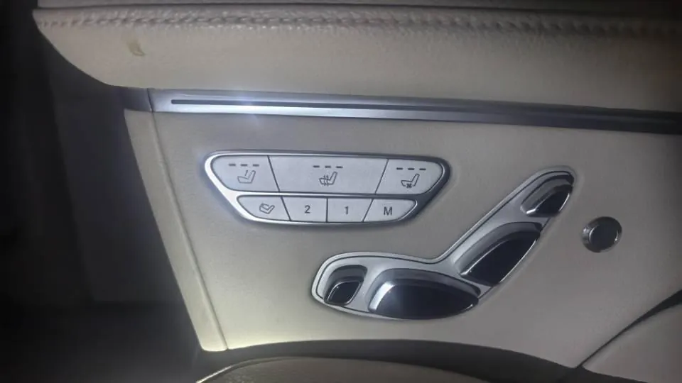 Mercedes Benz V 2021V 260 L 2.0T Premium Edition Automatic Gear 2
