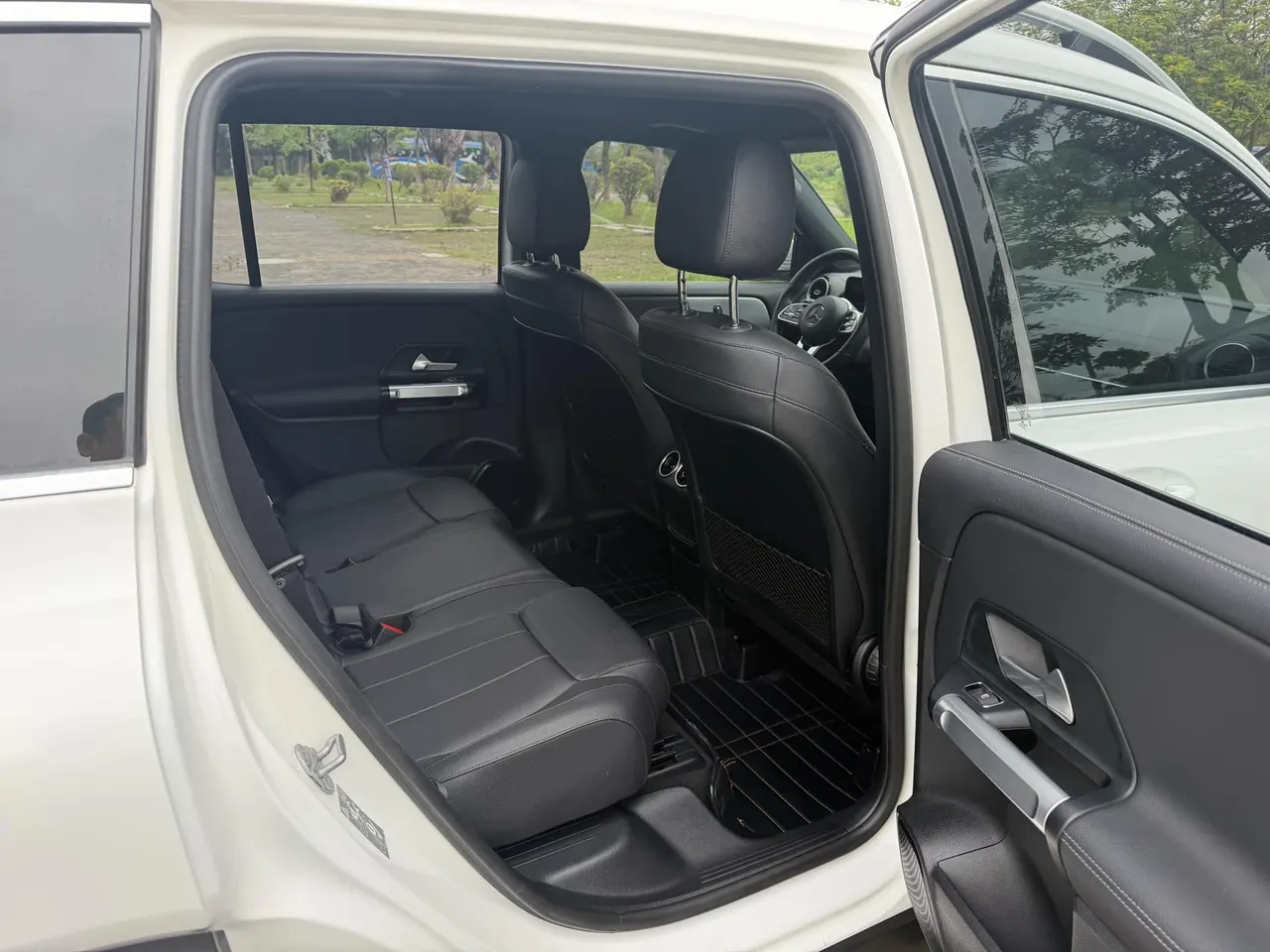 Mercedes Benz 2020 GLB 180 1.3T Dynamic Automatic 10