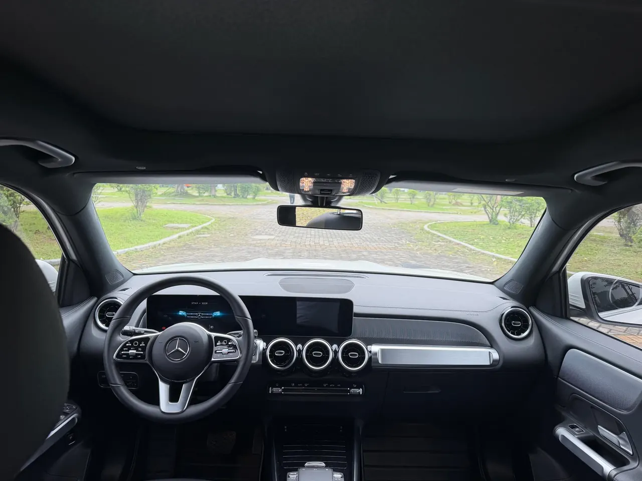 Mercedes Benz 2020 GLB 180 1.3T Dynamic Automatic 5