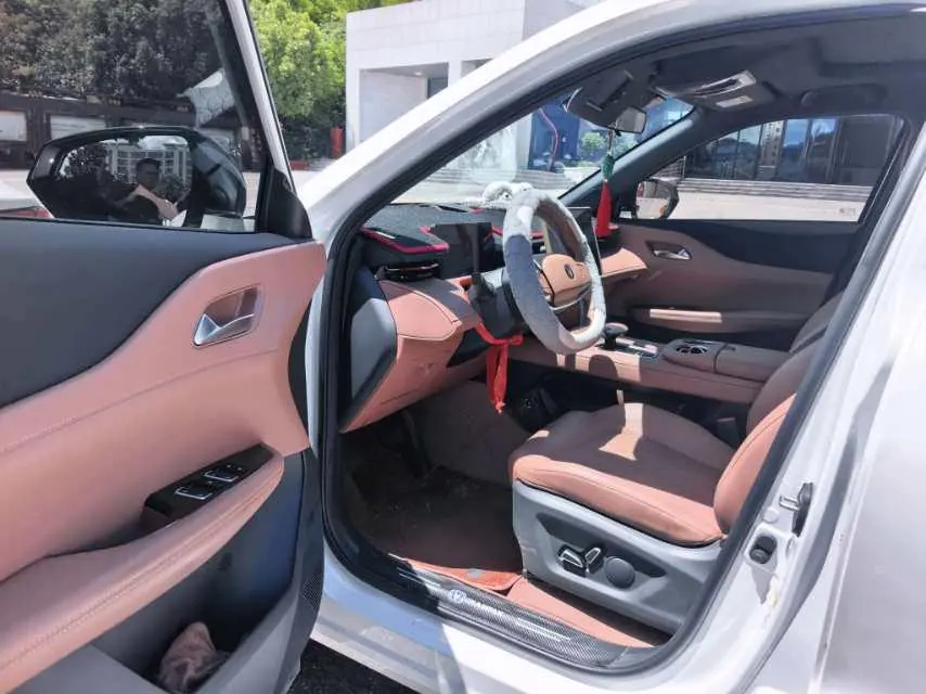 ChangAn 2025 UNI-Z 1.5T 500Bar PRO automatic gear 3
