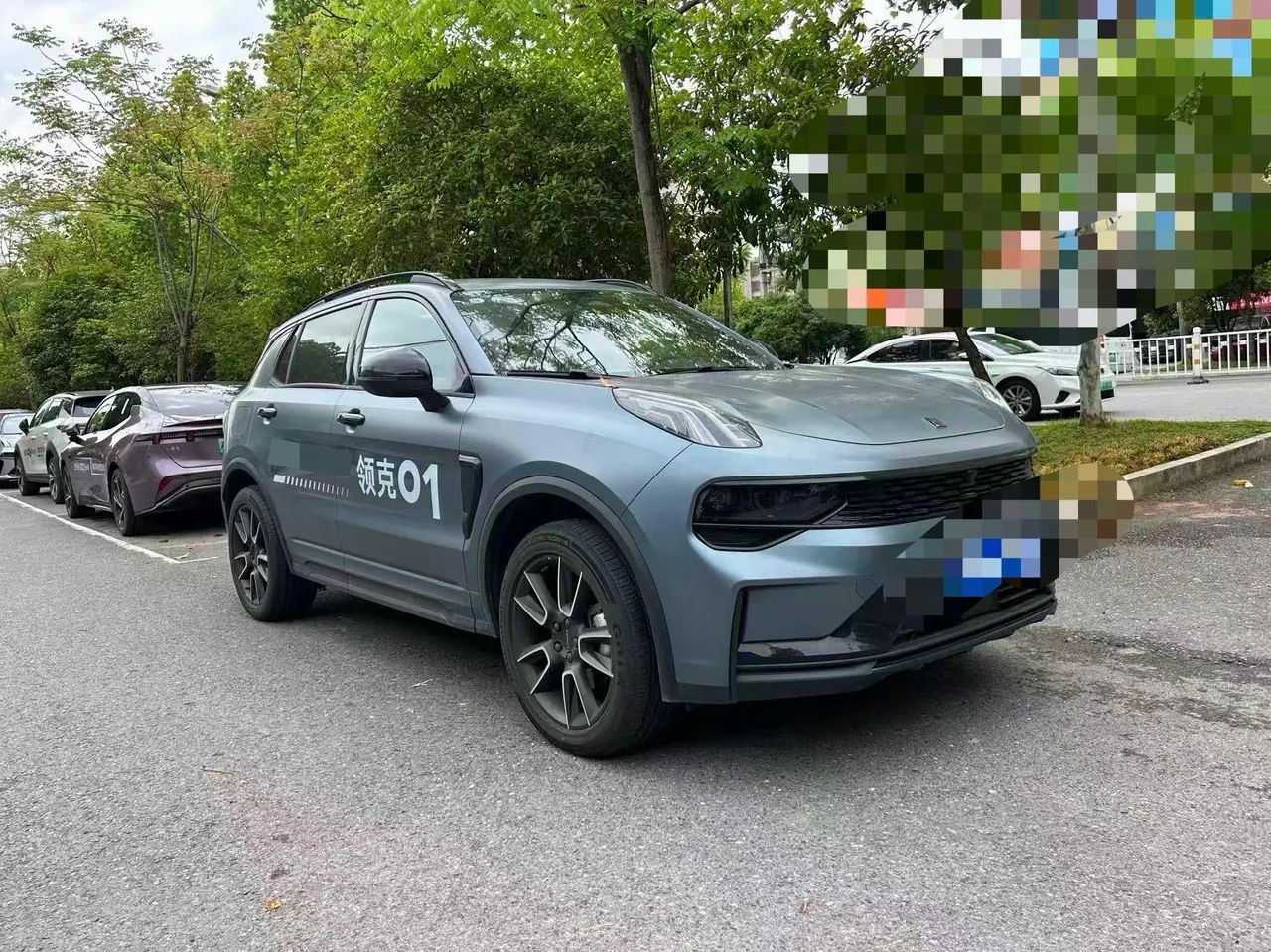 LYNK&amp;CO 2025 LYNK&amp;CO 01 2.0TD Two-wheel Drive New Pro Edition Automatic Gear 4
