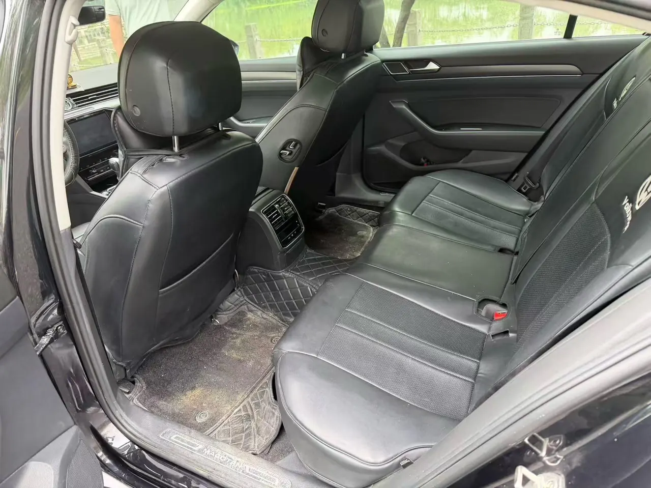 Volkswagen 2020 Magotan 2.0TSI 330TSI luxury automatic transmission 4