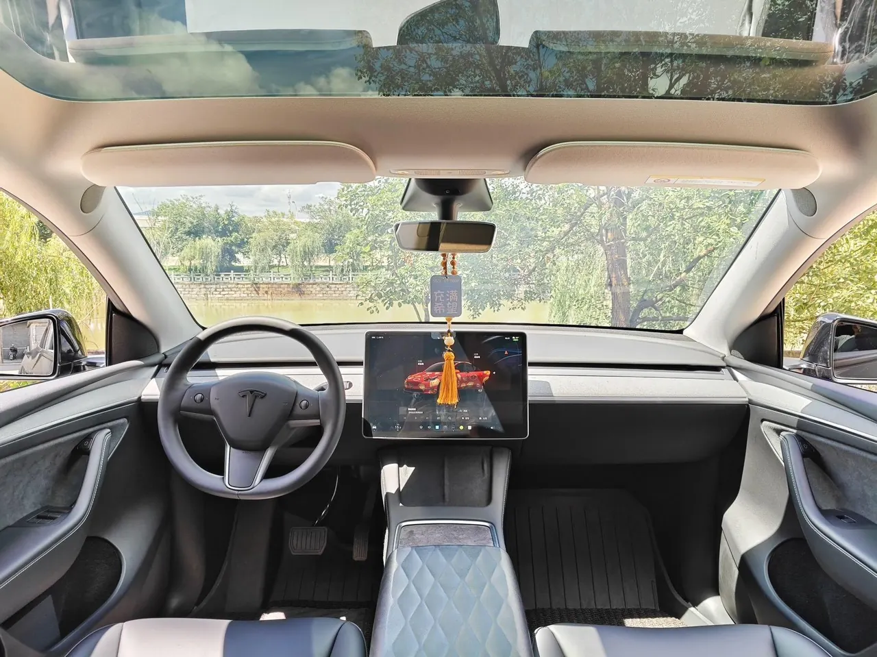 Tesla 2022 Model Y rear-wheel drive version (facelift) automatic gear 4