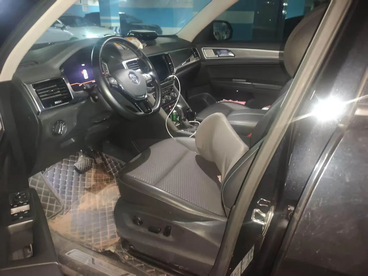 Volkswagen 2020 Touang 2.0TSI 330TSI Two-Drive Deluxe Edition (Modified) Automatic Gear 3