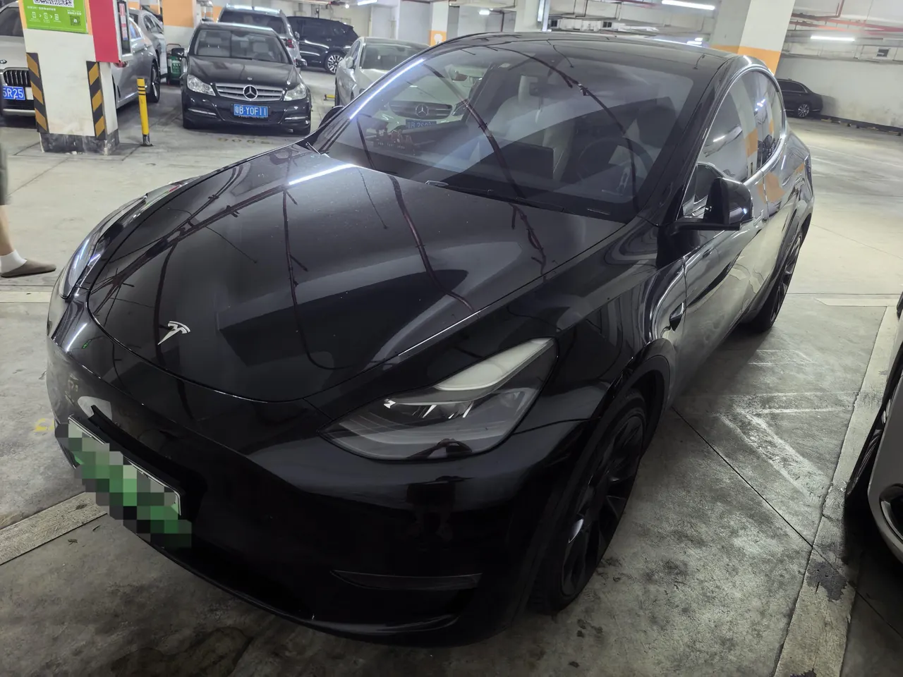 Tesla 2021 Model Y long endurance all-wheel drive version automatic transmission - View 1