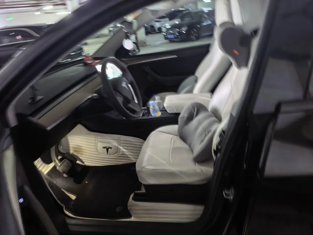 Tesla 2021 Model Y long endurance all-wheel drive version automatic transmission 3