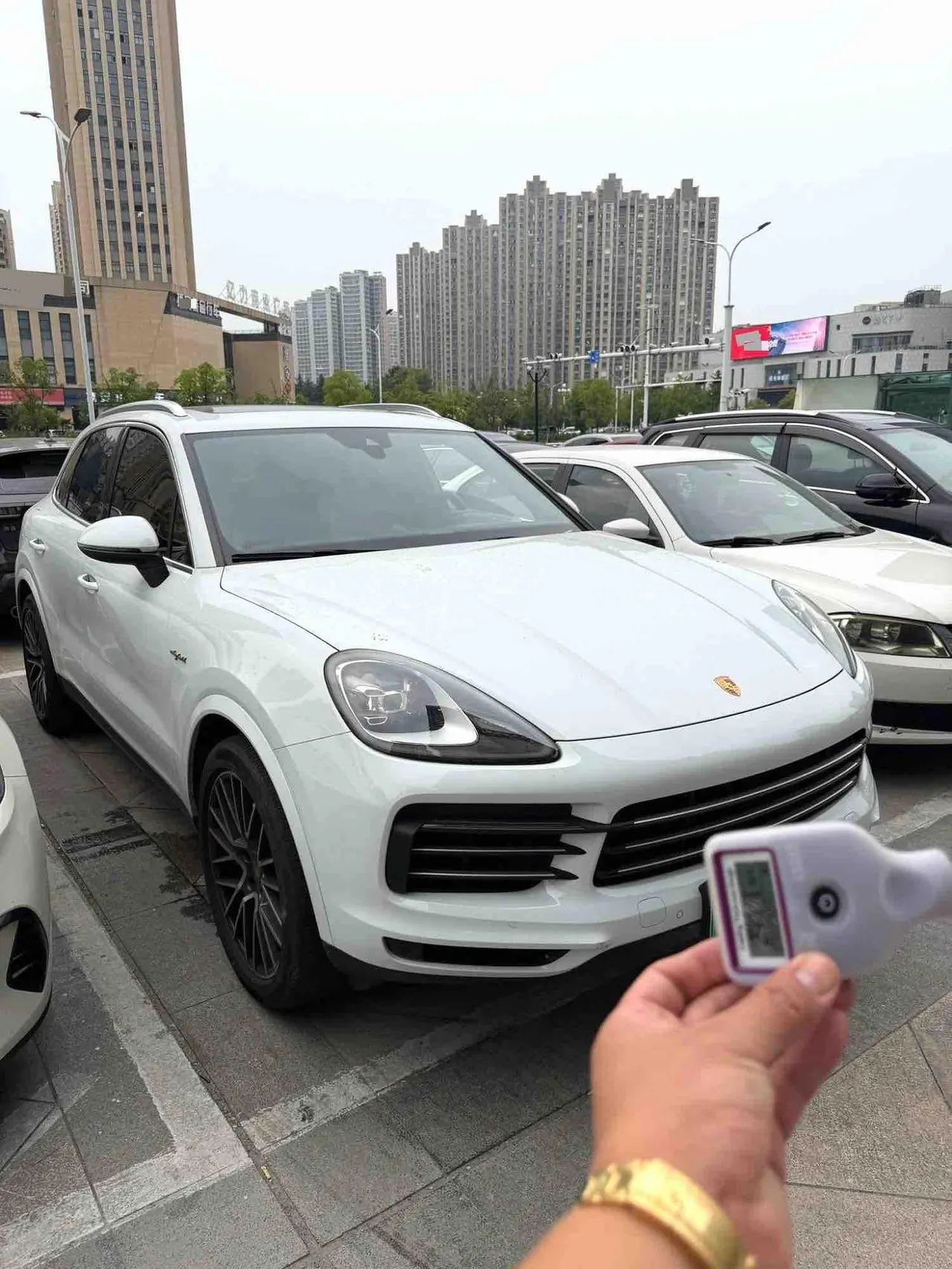 Porsche Cayenne New Energy (Imported) 2021 Cayenne Oil and Electric Hybrid 2.0T Automatic Gear 3