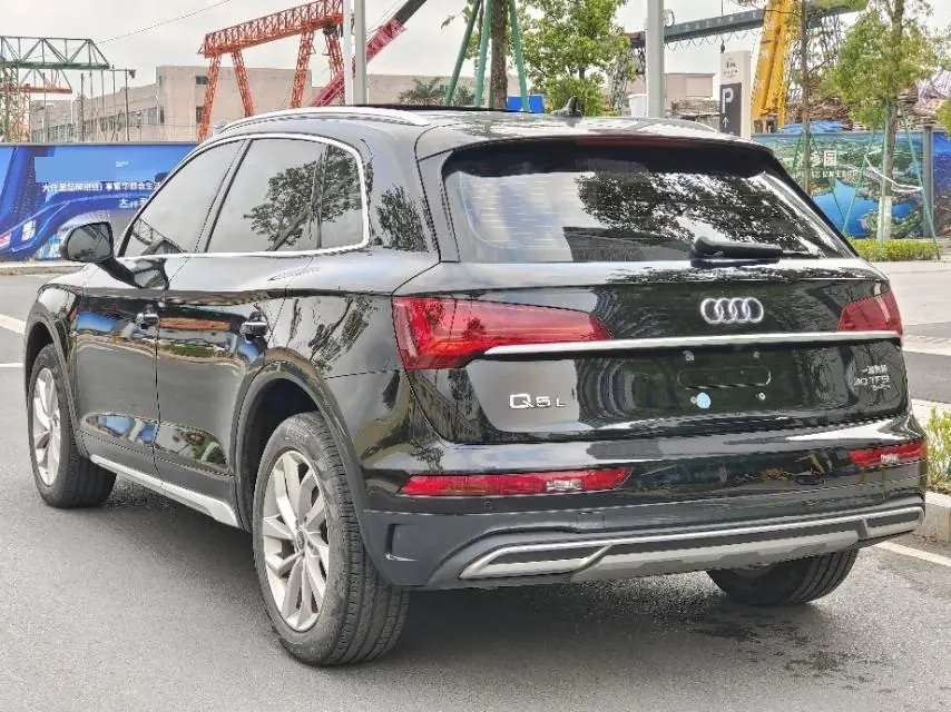 Audi 2023 Q5L 2.0TFSI 40TFSI Deluxe Elegant Automatic 9