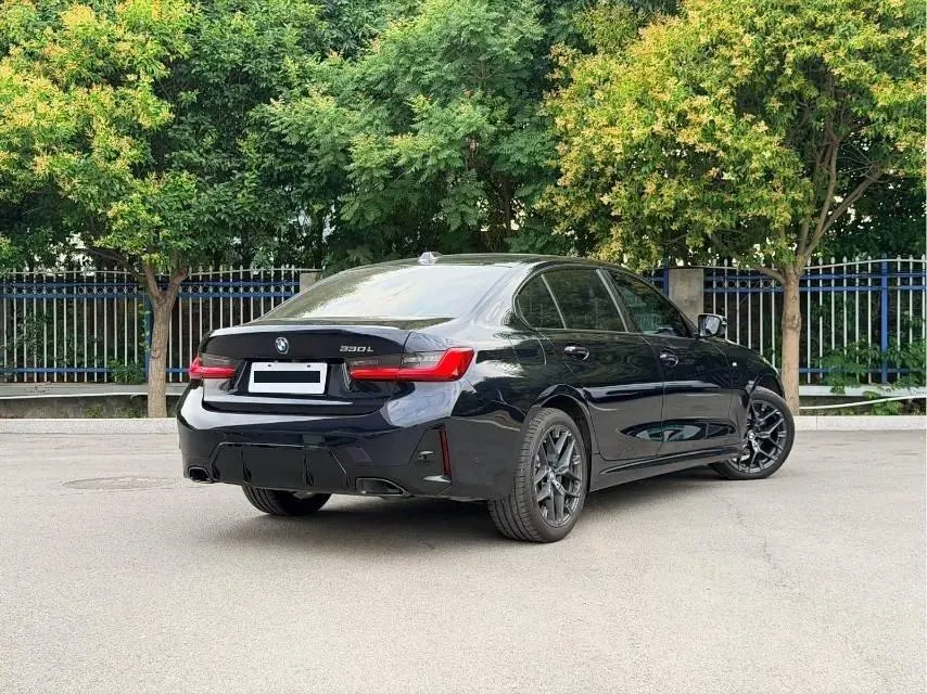 BMW 3 Series 2025 330Li 2.0T M Sports Obsidian Night Suit Automatic Gear 5