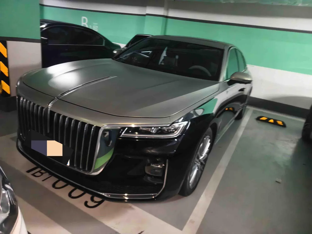 Открыть галерею: HongQi 2020 H9 48V 2.0T Zhilian Flag Edition Automatic Gear
