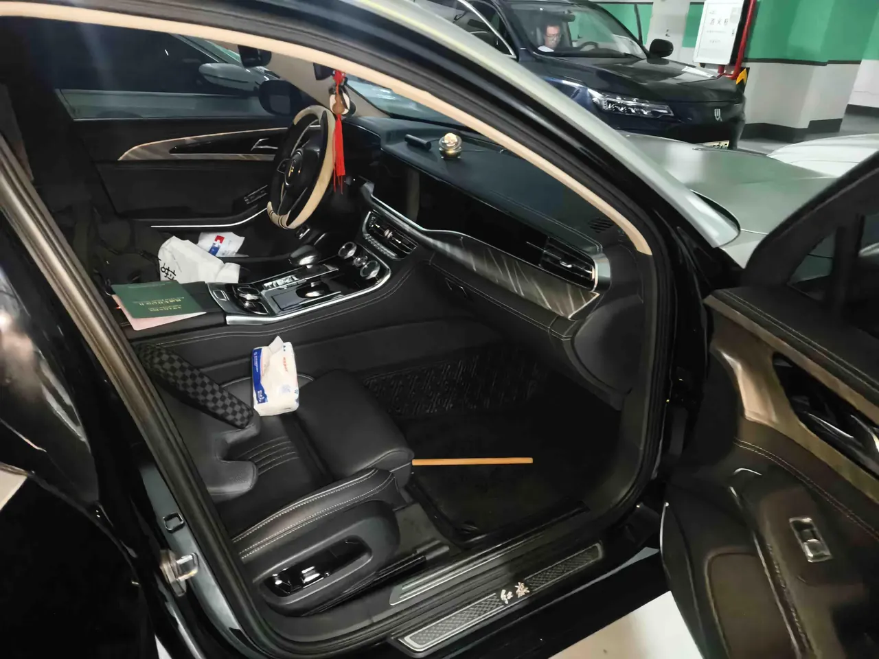 HongQi 2020 H9 48V 2.0T Zhilian Flag Edition Automatic Gear 3